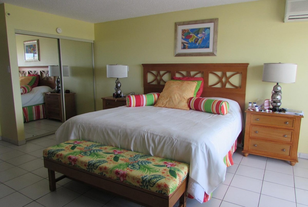 Atrium Resort On Simpson Bay Beach bedroom